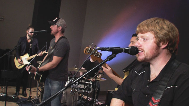 Art Zone: Aaron Crawford performs 'Freedom Like This'