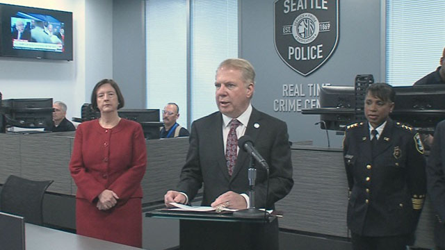 Mayor, Police Chief unveil Real Time Crime Center 10/7/15