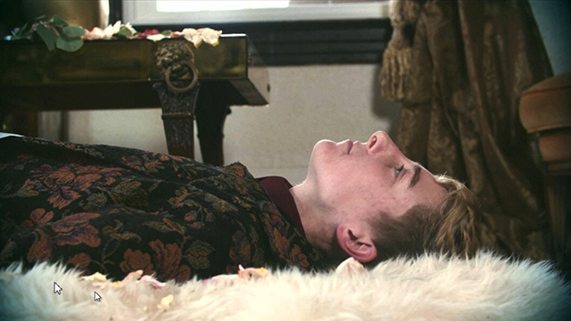 Art Zone: Sarah Galvin reads 'The Streetlight Today is an Angel of the Lord'