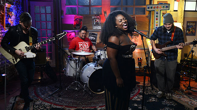 Art Zone: Bearaxe performs "Heroine"