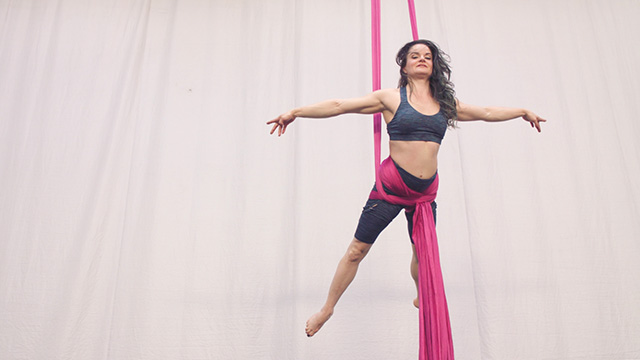 Tanya Brno - Dancing in the air made easy (it's not)