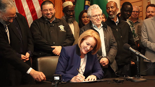 Fare share legislation signed into law by Mayor Durkan 