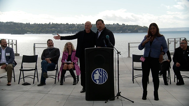 Mayor, local leaders & community celebrate opening of Seattle's Waterfront Overlook Park