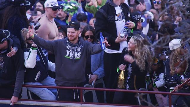 Lombardi trophy rides high at Seattle Seahawks World Champions Parade